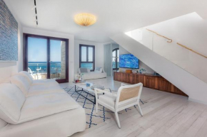 Magnificent Penthouse With Ocean View & Roof-Top.